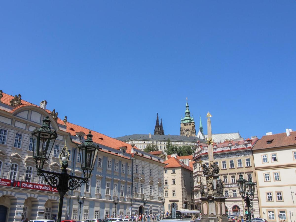 Apartment Nerudova Praag Buitenkant foto