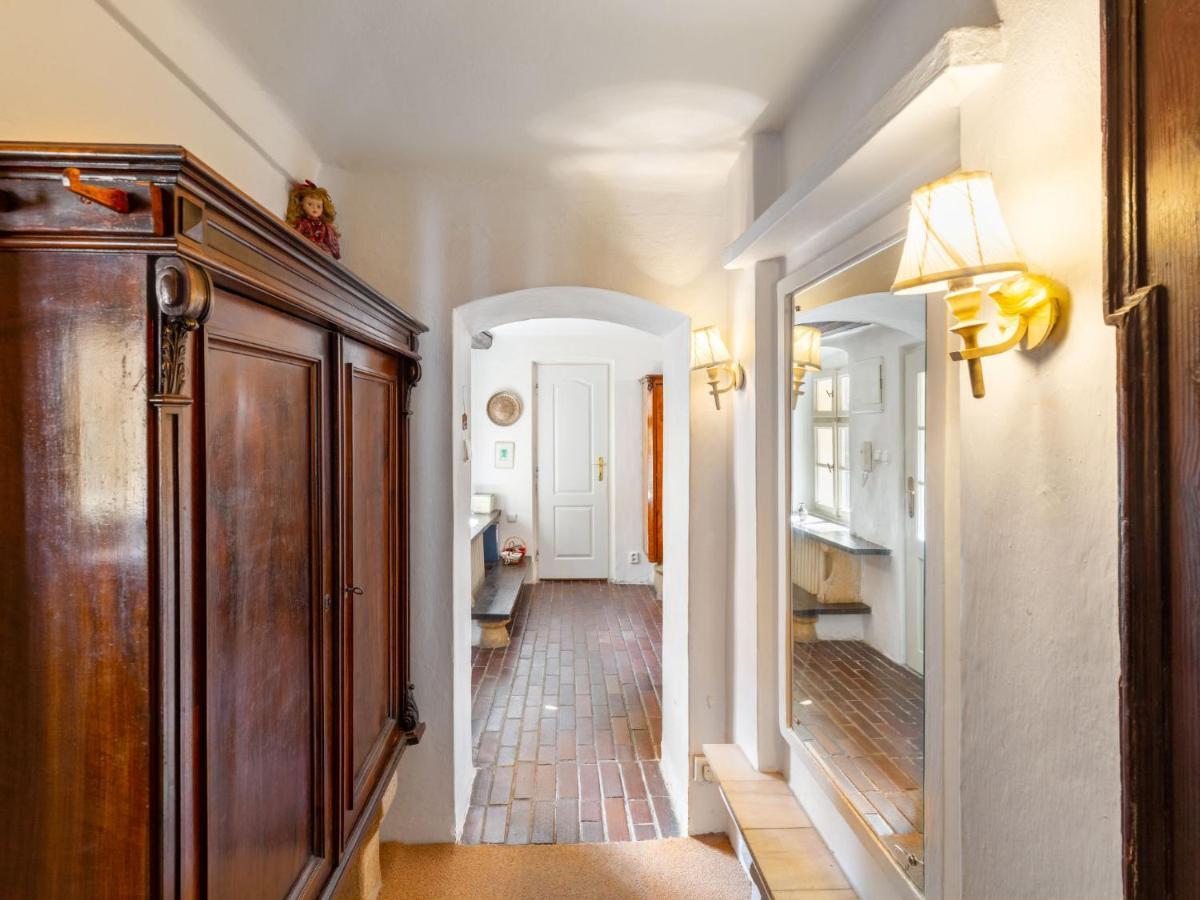 Apartment Nerudova Praag Buitenkant foto