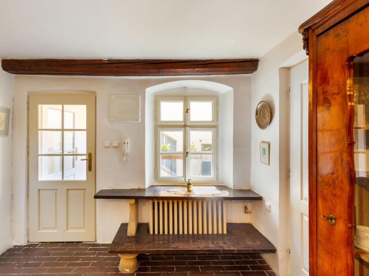 Apartment Nerudova Praag Buitenkant foto