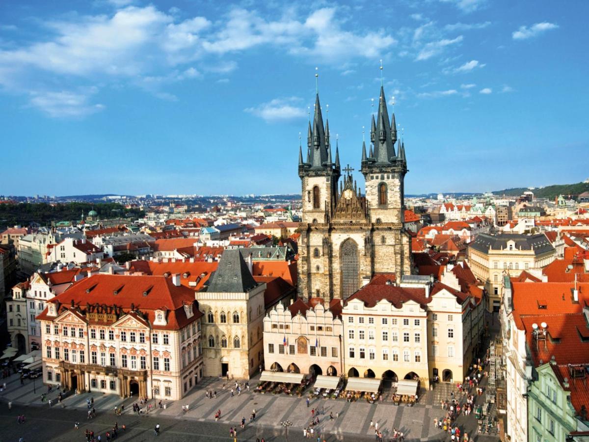 Apartment Nerudova Praag Buitenkant foto