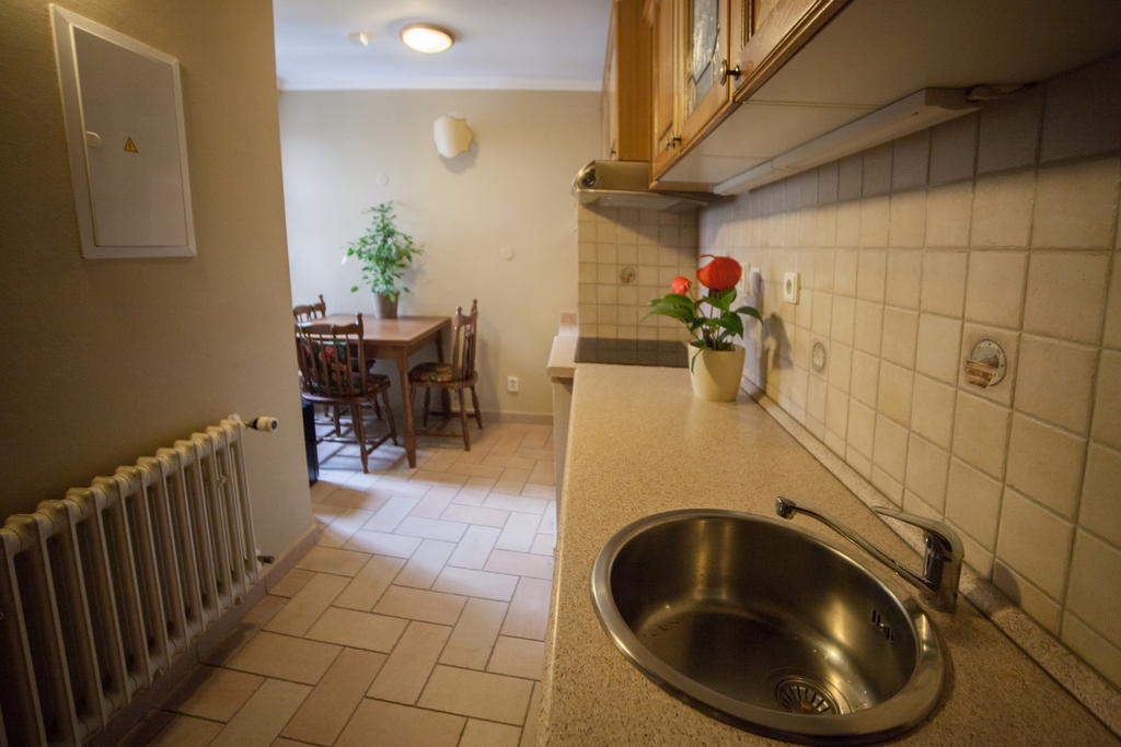 Apartment Nerudova Praag Kamer foto